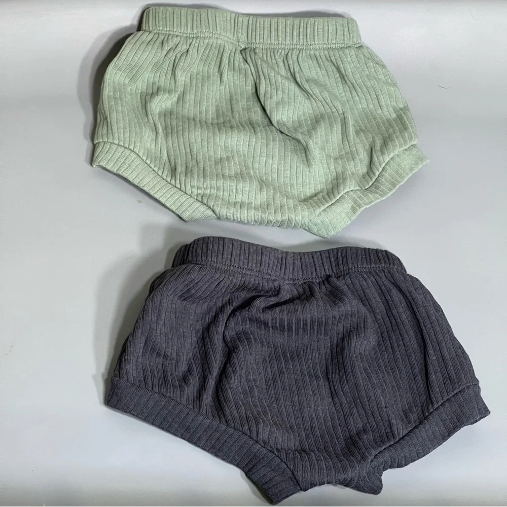 Neutral baby cat & jack Bloomers Set size newborn with boho colorful hats